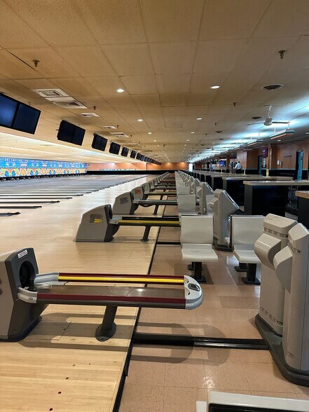 More Photos Of 6833 E Massachusetts Ave, Indianapolis Bowling Alley For Sale