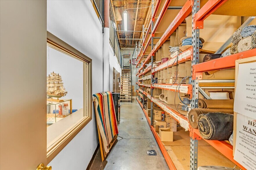 More Photos Of 1401 N Bailey Ln, Tucson Showroom For Sale