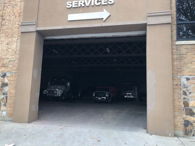 More Photos Of 2081 Richmond Ter, Staten Island Warehouse For Lease