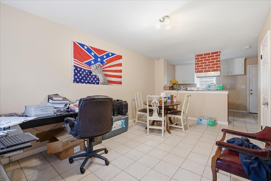 More Photos Of 18 Gandy Ave, Taylors Apartments For Sale