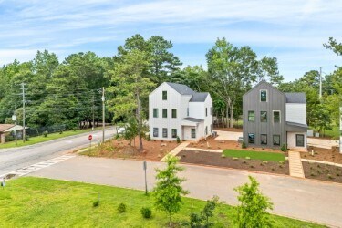 More Photos Of 580 Pride Ave, Auburn Specialty For Sale