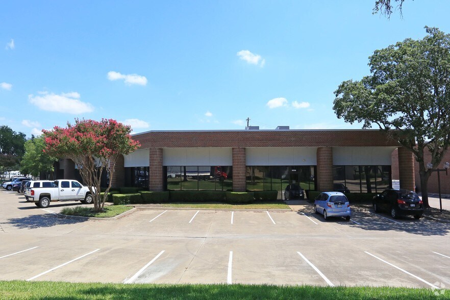 More Photos Of 10410-10420 Miller Rd, Dallas Unknown For Lease
