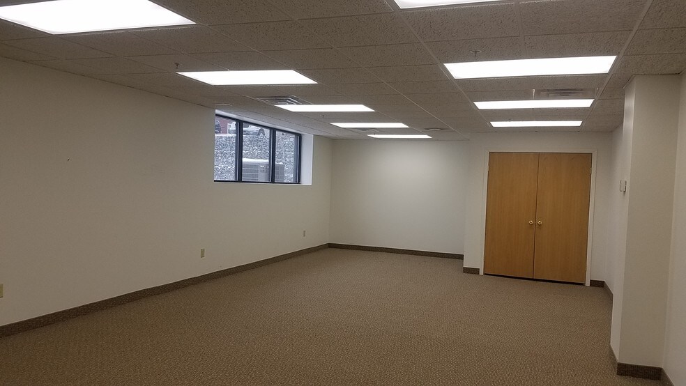 More Photos Of 315 S Crouse Ave, Syracuse Medical For Lease