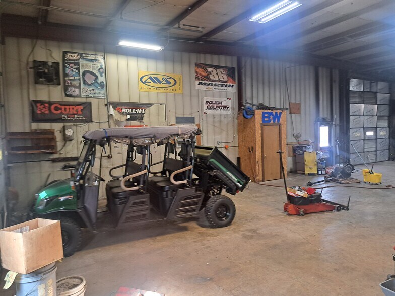 More Photos Of 4602 N US Highway 63, West Plains Flex For Sale