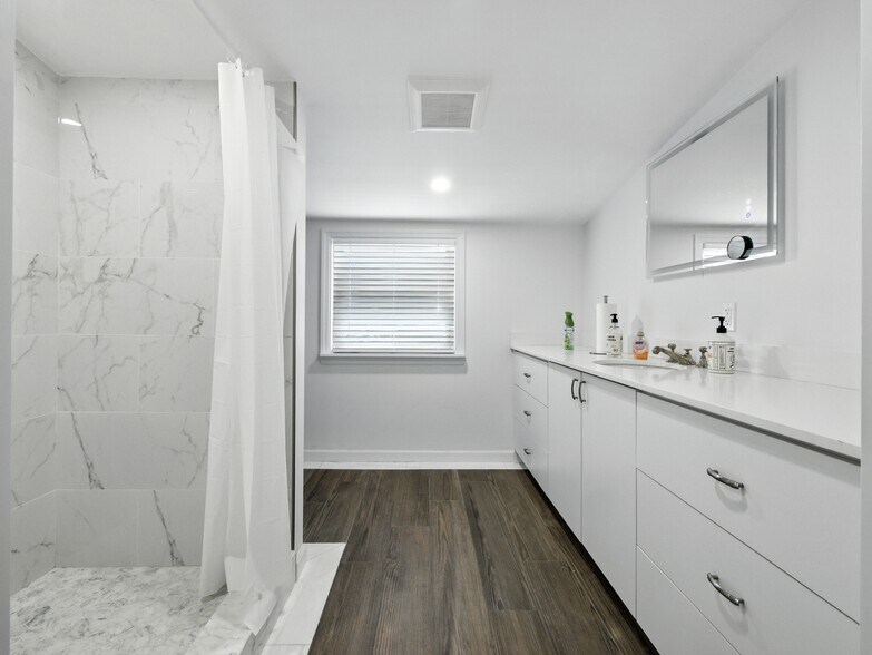 More Photos Of 831 Hamilton St, Somerset Freestanding For Sale