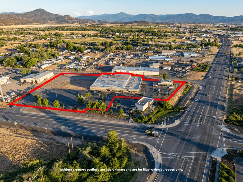 More Photos Of 7338 Crater Lake Hwy, White City Freestanding For Sale