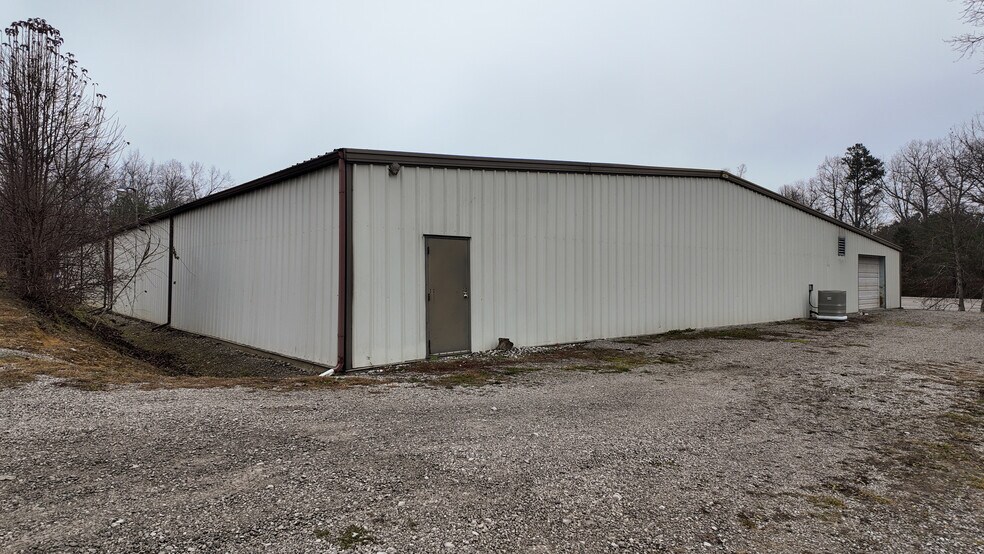More Photos Of 45 Job Corp Rd, Pine Knot Flex For Sale