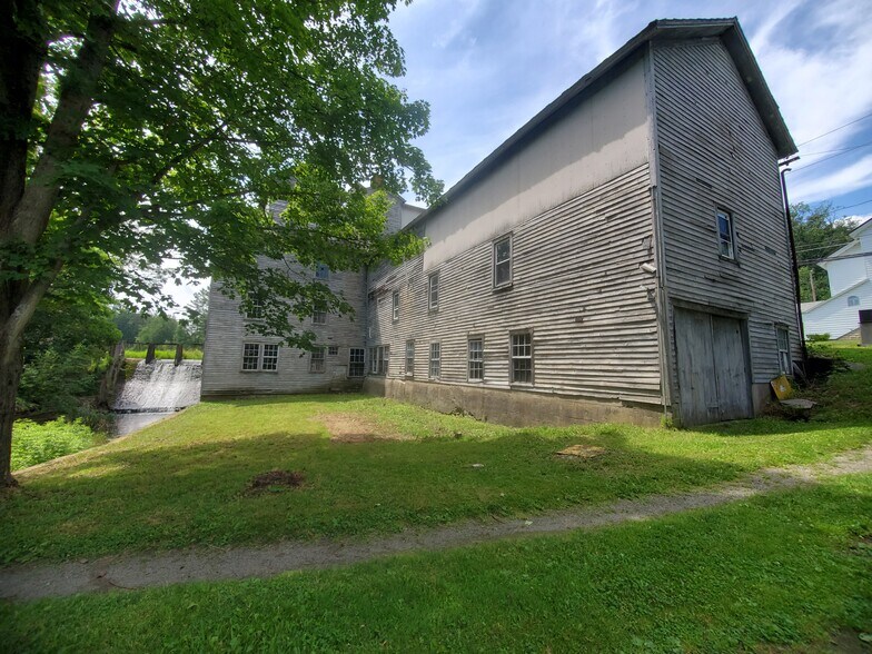 More Photos Of 198 Jackson St, Thompson Land For Sale