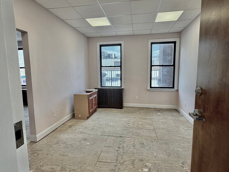 More Photos Of 101-109 Westchester Ave, Port Chester Storefront Retail Office For Lease
