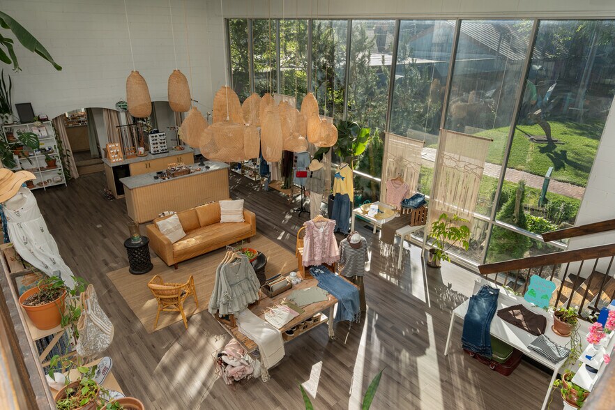 More Photos Of 220 Xenia Ave, Yellow Springs Storefront For Sale