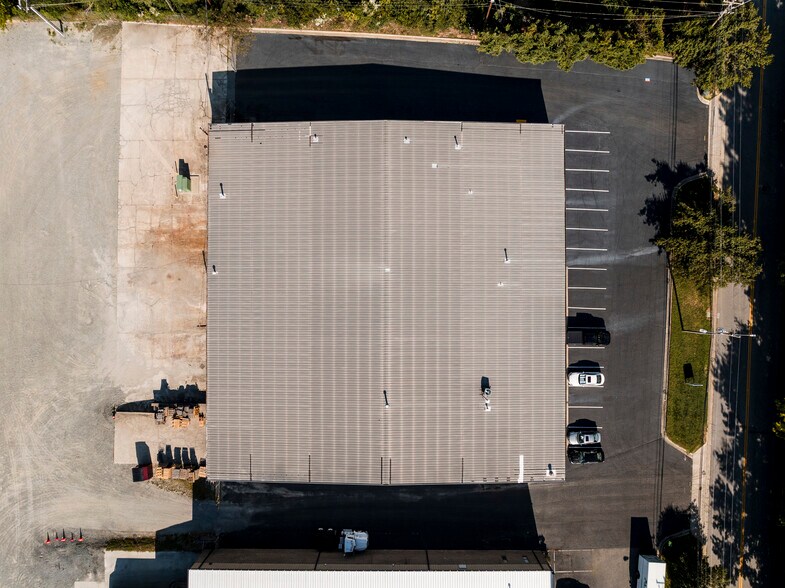 More Photos Of 510 Corliss St, Greensboro Light Manufacturing For Lease