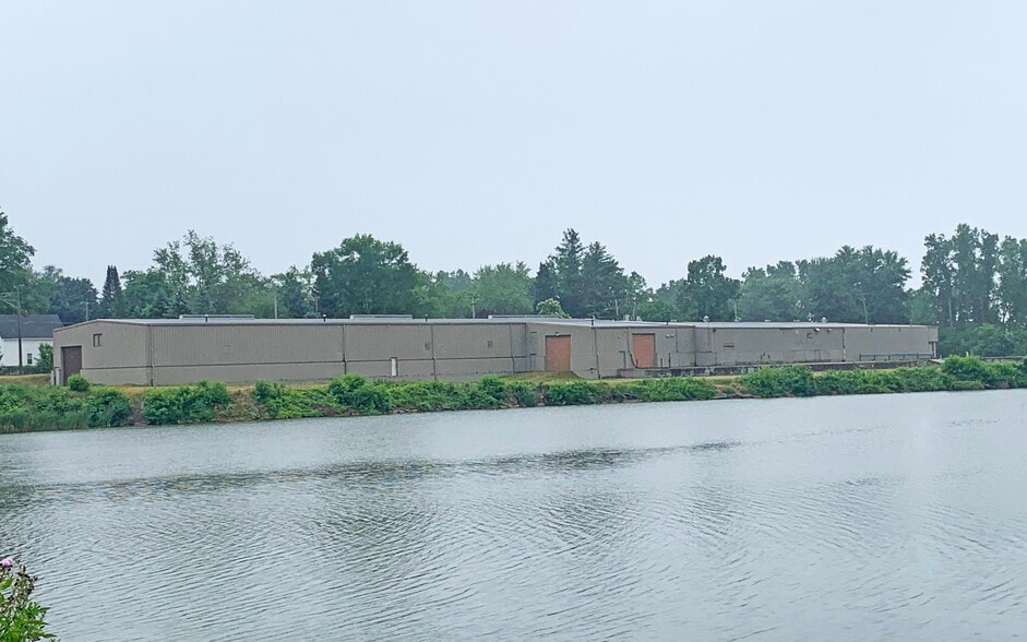 More Photos Of 4820 River St, Columbiaville Warehouse For Sale