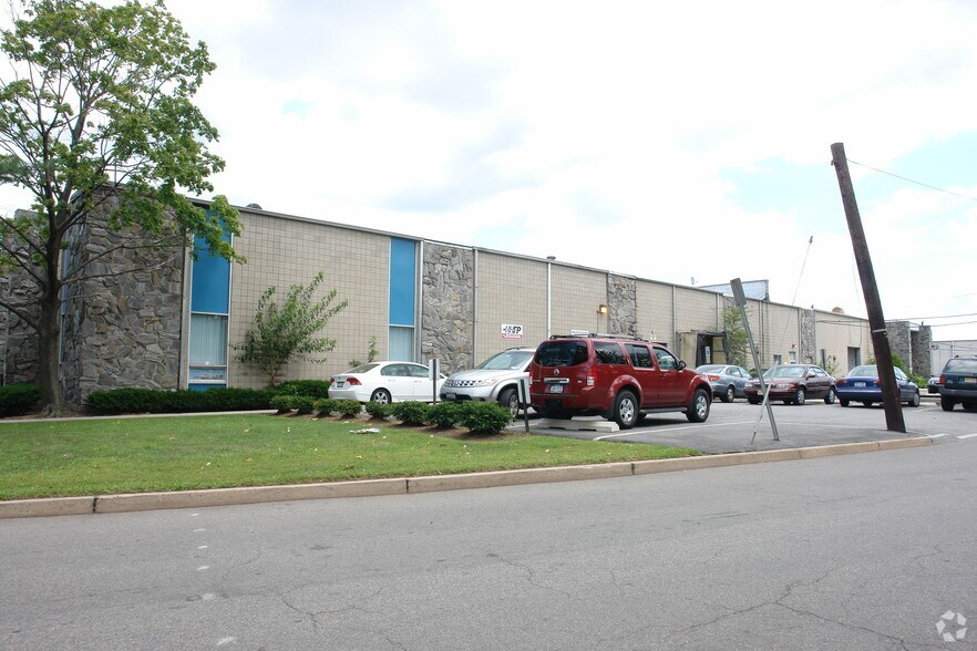 Primary Photo Of 62-64 Grant Ave, Carteret Industrial For Sale