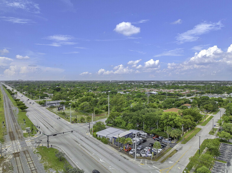 More Photos Of 3311 N Dixie Hwy, Pompano Beach Freestanding For Lease