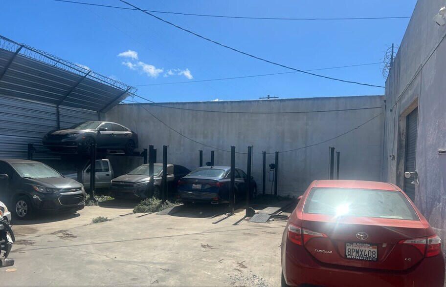More Photos Of 6740 Crenshaw Blvd, Los Angeles Auto Repair For Lease