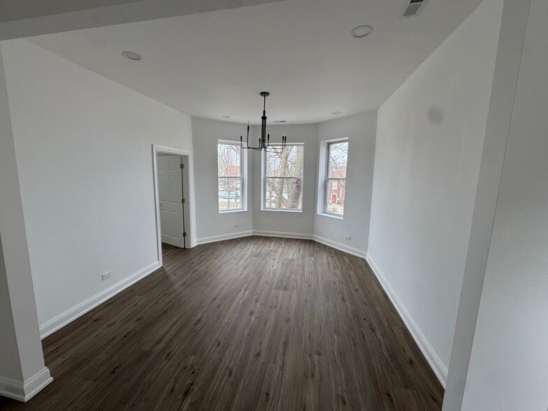 More Photos Of 4751 W Monroe St, Chicago Multifamily For Sale