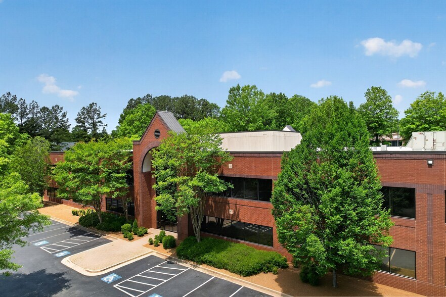 More Photos Of 1357 Hembree Rd, Roswell Medical For Lease