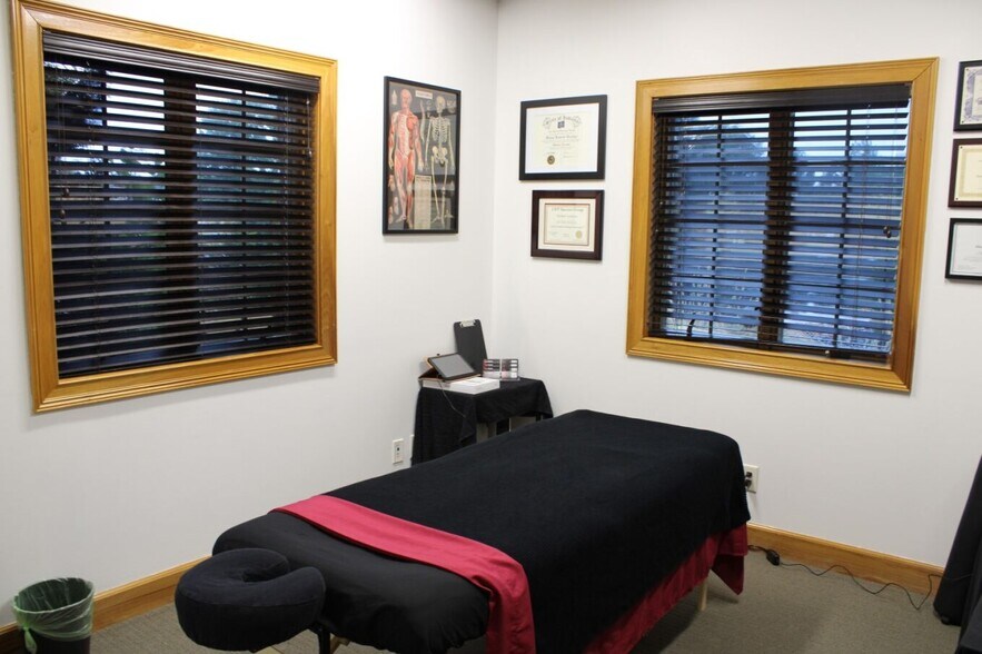 More Photos Of 660 Patrick Pl, Brownsburg Office For Sale