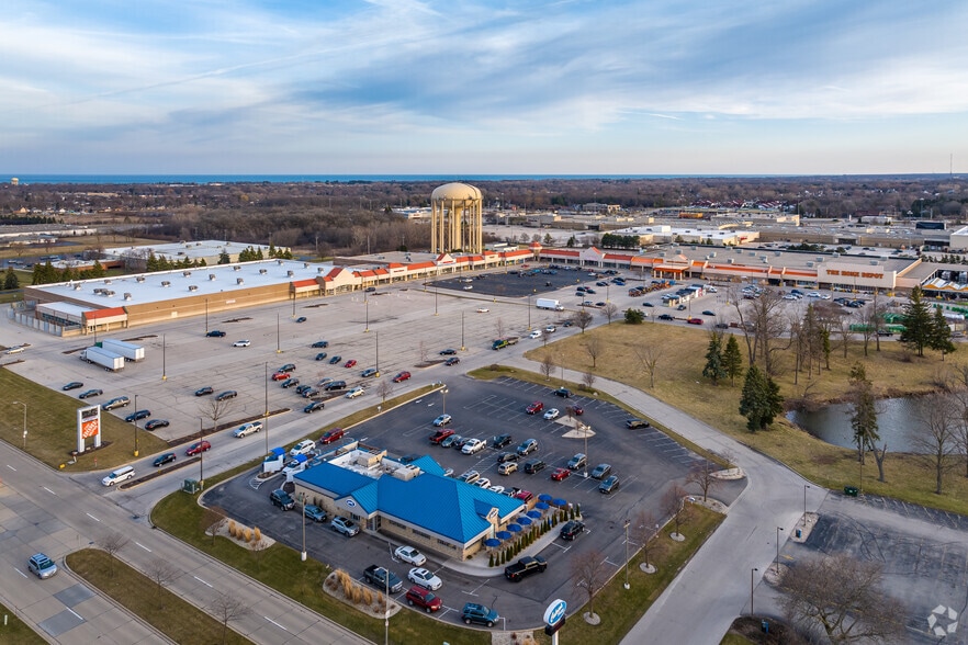 More Photos Of 2211-2417 S Green Bay Rd, Racine Unknown For Lease