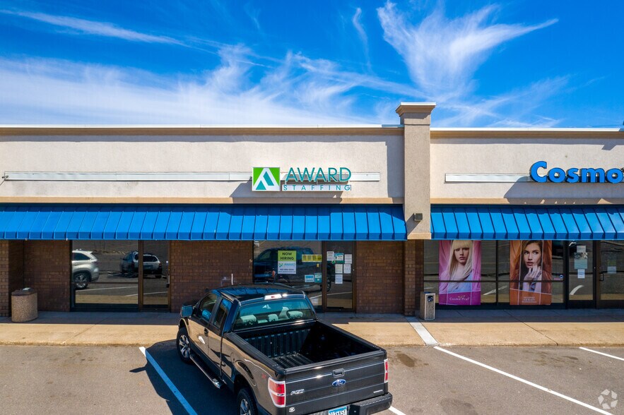 3035 N White Bear Ave, Maplewood, MN 55109 For Lease