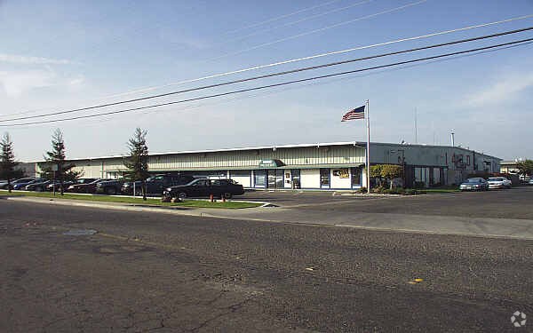 More Photos Of 1400 Carpenter Ln, Modesto Warehouse For Lease