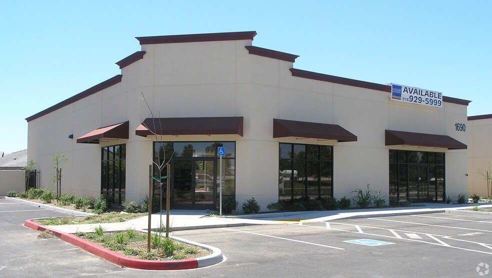 More Photos Of , Dixon General Retail For Sale