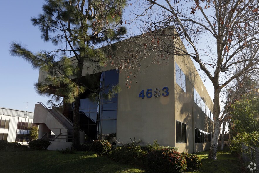 More Photos Of 4683 Mercury St, San Diego Loft Creative Space For Lease