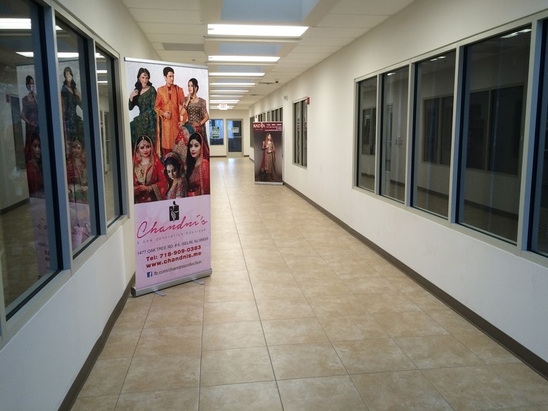 More Photos Of 1477 Oak Tree Rd, Iselin Freestanding For Lease