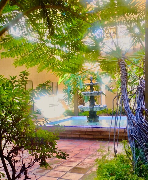 More Photos Of 2180 Garnet Ave, San Diego Office For Lease