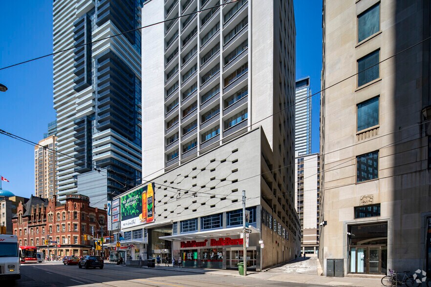More Photos Of 2 Carlton St, Toronto Office For Sale