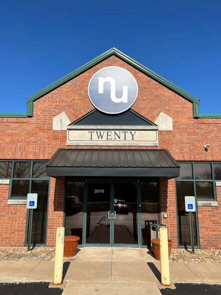 More Photos Of 2070 Little Hills Expy, Saint Charles Office For Sale