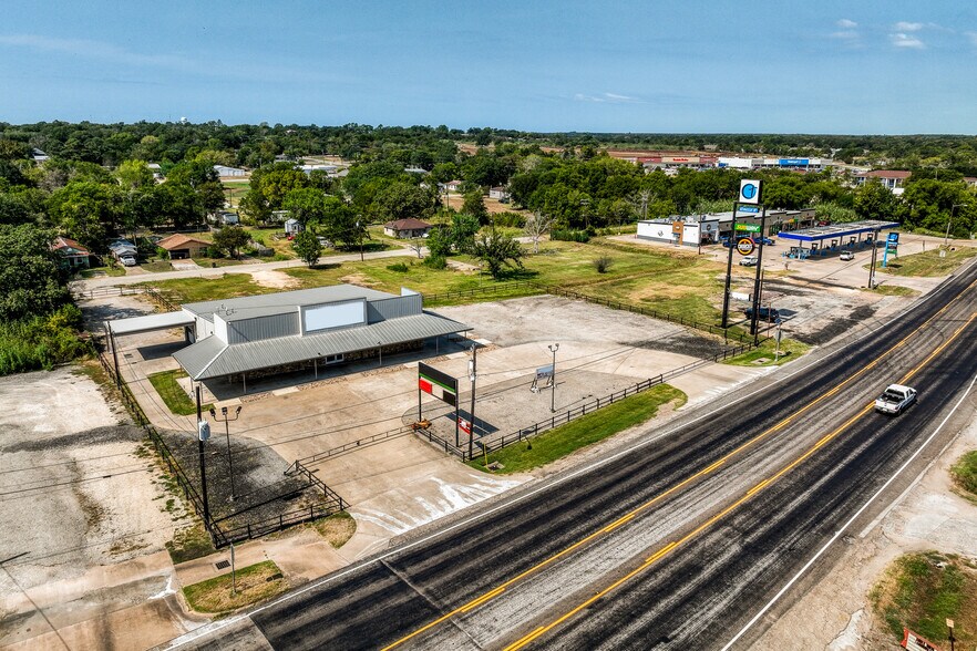 More Photos Of 185 State Highway 36 N, Caldwell Freestanding For Sale