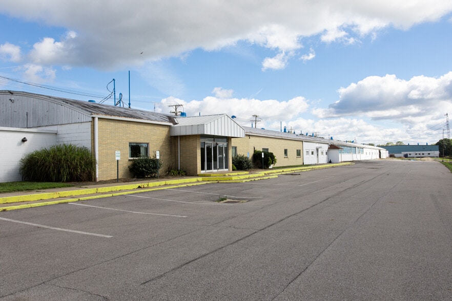 More Photos Of 150 Pottery Street, Perrysville Warehouse For Lease