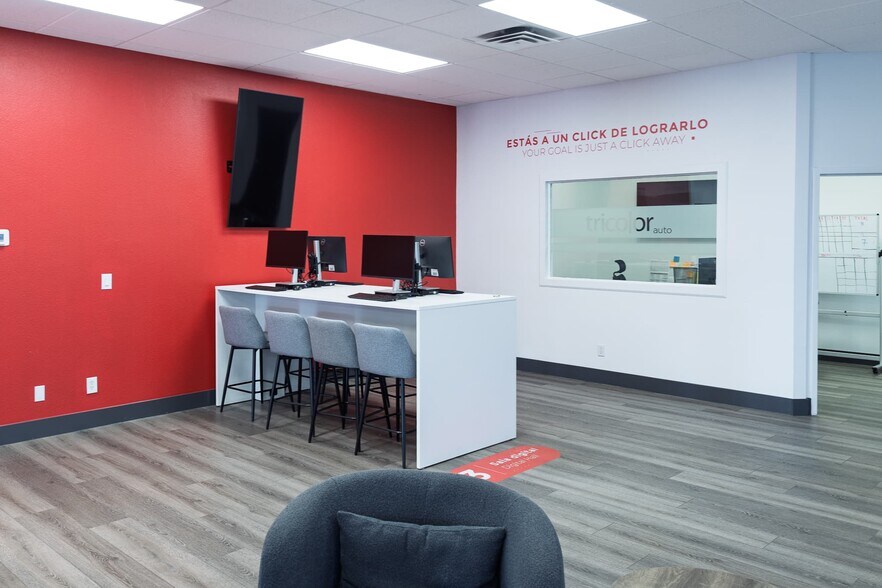 More Photos Of 3105 E Sahara Ave, Las Vegas Auto Repair For Lease