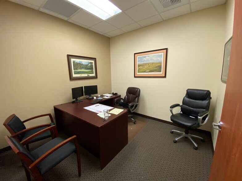 More Photos Of 1447 Ford St, Redlands Office For Lease