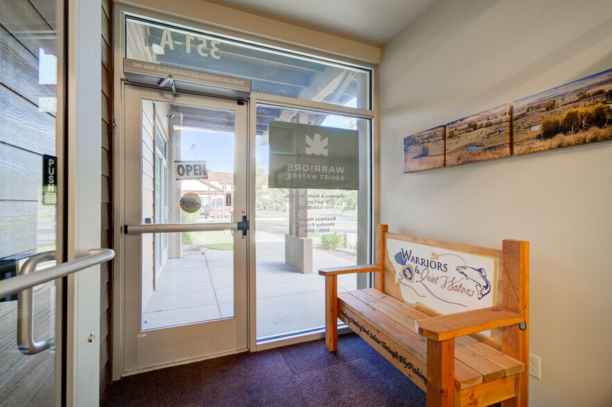 More Photos Of 351 Evergreen Dr, Bozeman Office For Sale