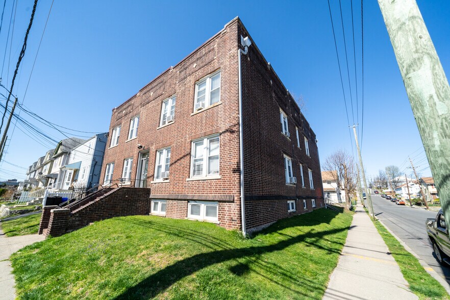 More Photos Of 48 8th Ave, Passaic Apartments For Sale
