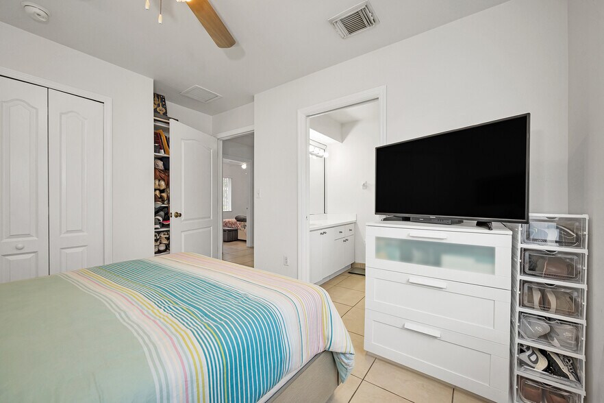 More Photos Of 2275 SW 61st Ave, Miami Apartments For Sale