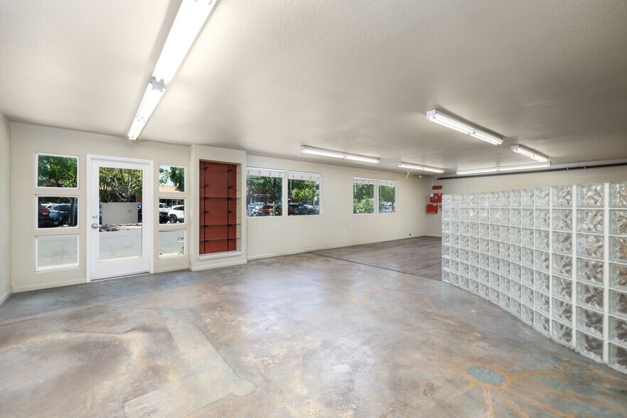 More Photos Of 436-440 Center St, Healdsburg Storefront Retail Residential For Sale