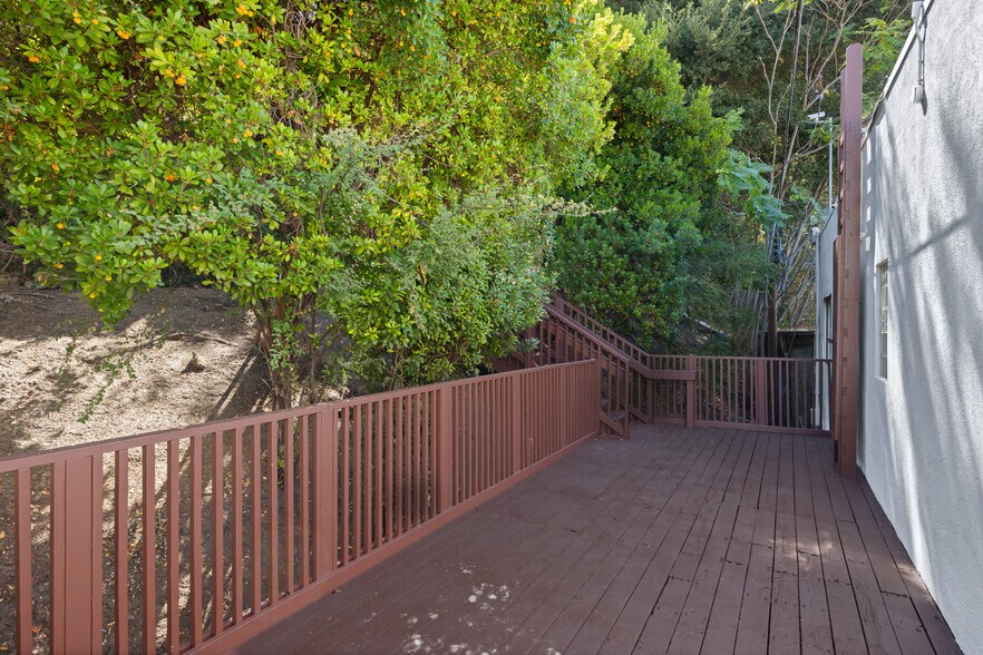 More Photos Of 12532 Ventura Blvd, Studio City Medical For Sale