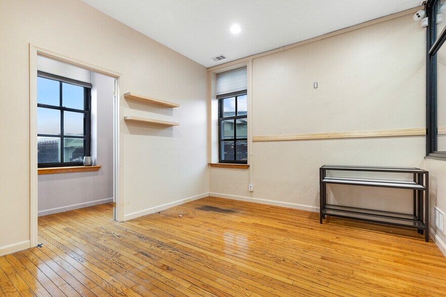 More Photos Of 667 3rd Ave, Brooklyn Loft Creative Space For Sale