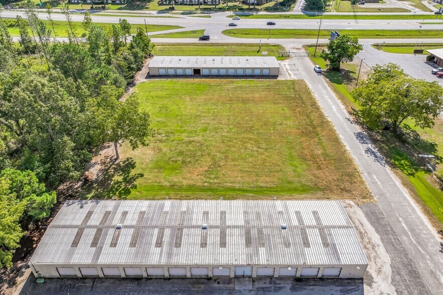 More Photos Of 557 N Pike E, Sumter Self Storage For Sale
