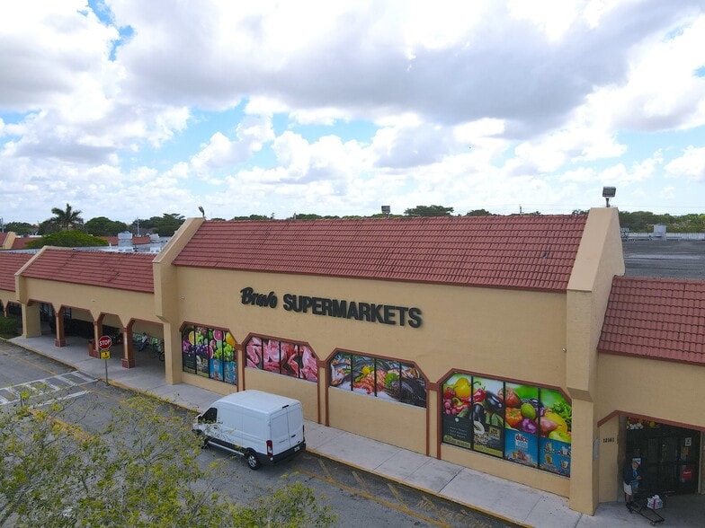 More Photos Of 12315-12389 Pembroke Rd, Pembroke Pines Unknown For Lease