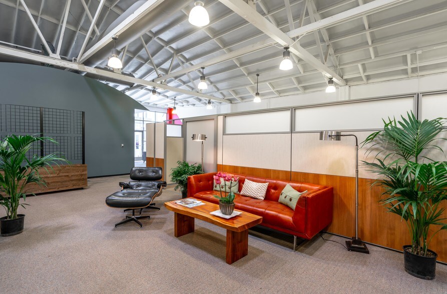 More Photos Of 1931 Newport Blvd, Costa Mesa Office For Lease