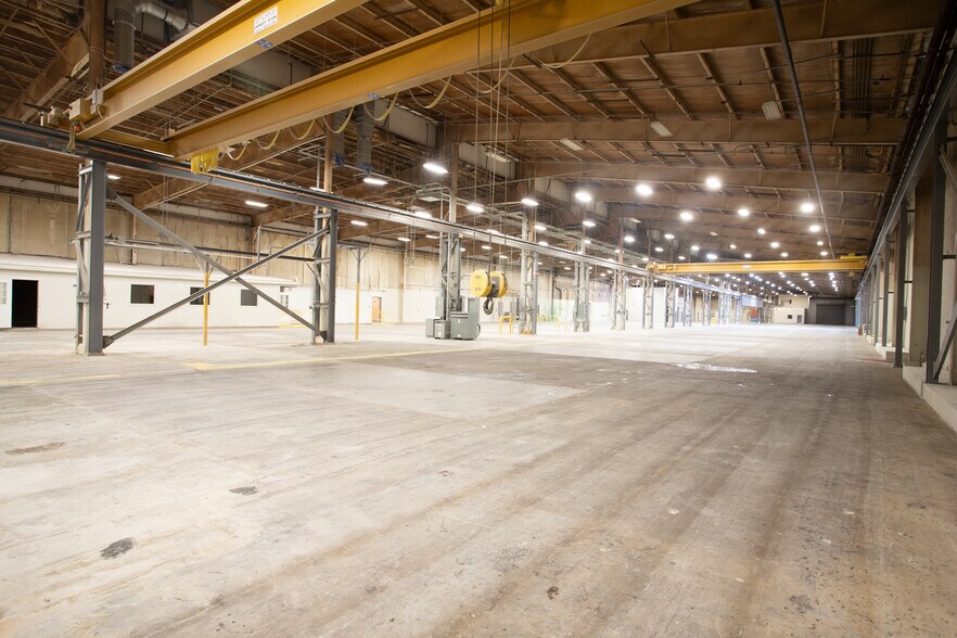 More Photos Of 63 Water St, Fall River Warehouse For Lease