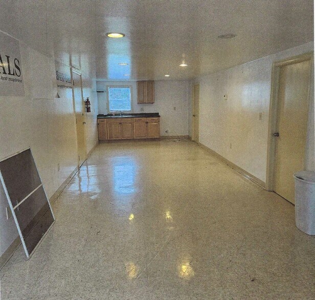 More Photos Of 2529 Roundtop Rd, Middletown Auto Repair For Lease