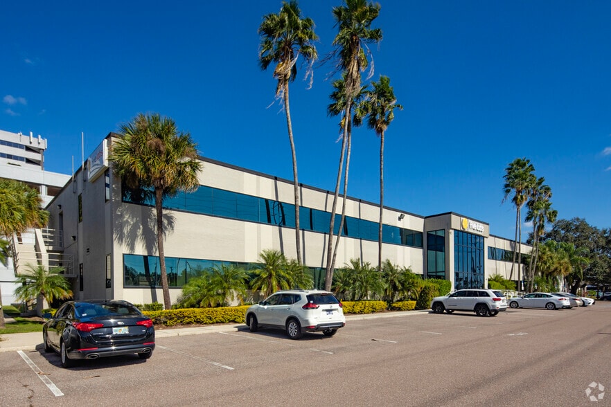 More Photos Of 4115 W Spruce St, Tampa Office For Sale
