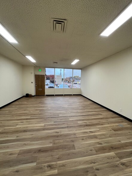 More Photos Of 3611 Main St, Kansas City Office For Lease
