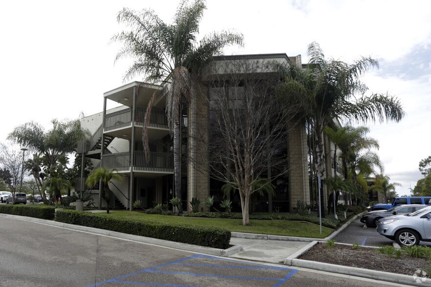 More Photos Of 8825 Aero Dr, San Diego Office For Lease