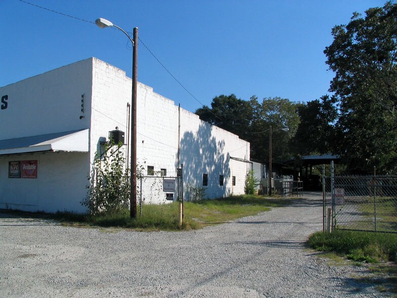 More Photos Of 500 Andrews Rd, Columbus Manufacturing For Lease